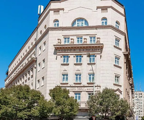 Balkan ホテル 4*